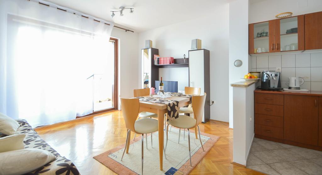 Apartment Natasa Нови Винодолски Стая снимка
